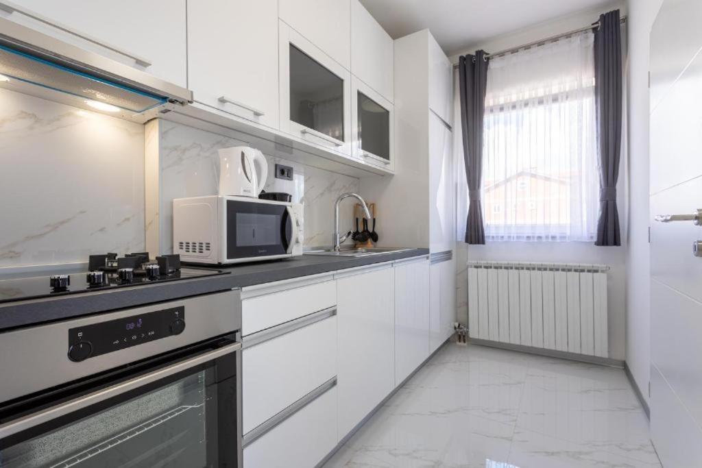 Naomi Apartmán *