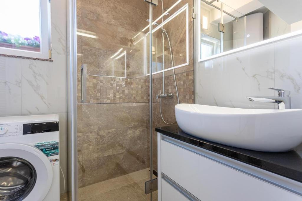Apartman Naomi